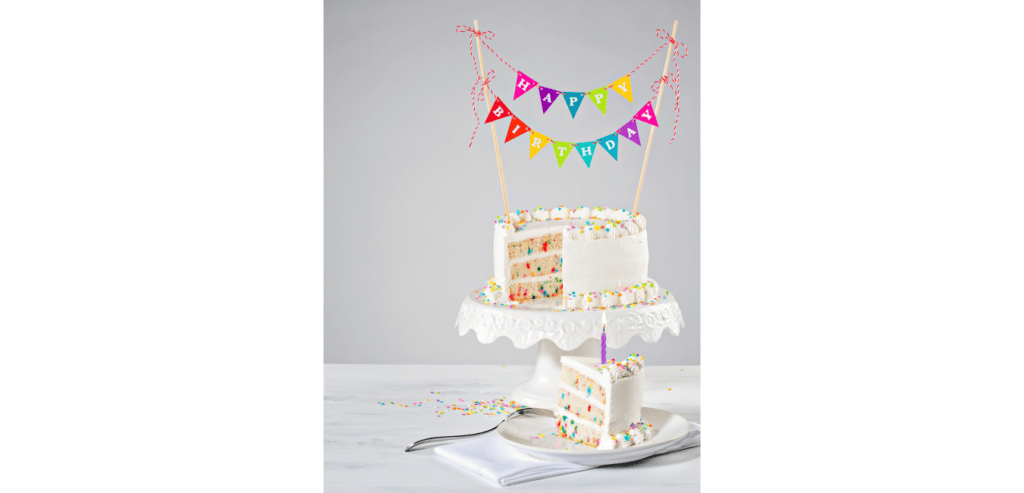 Cake with happy birthday bunting
