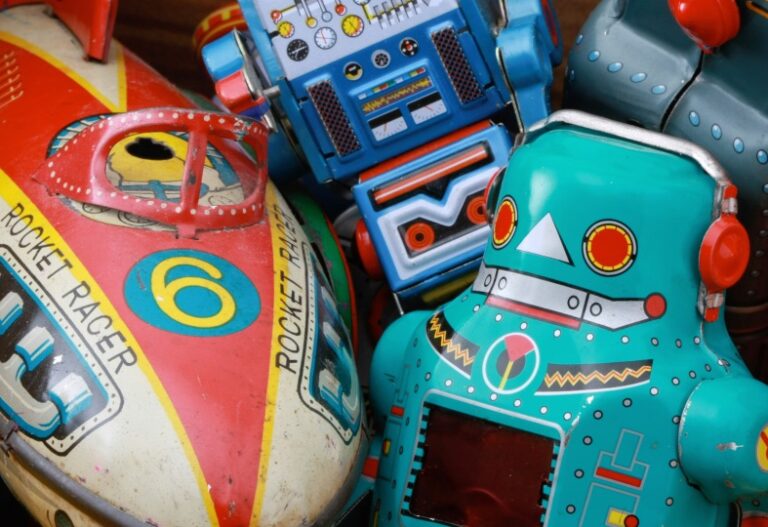 Robots - Etiquette for gifting preloved presents