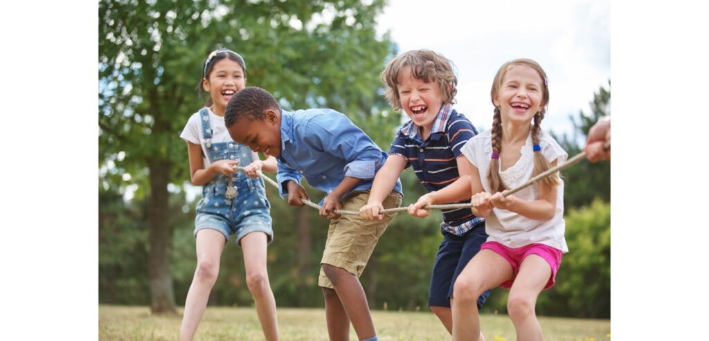 Kids doing tug of war