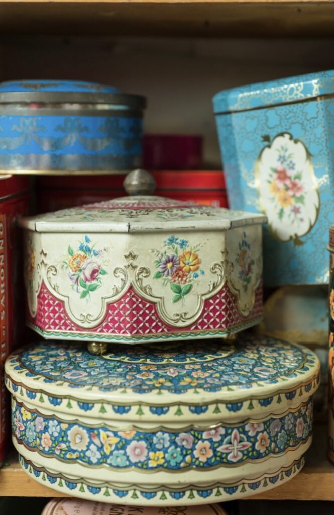 Vintage decorated tins