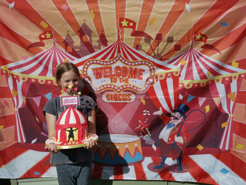 Carnival birthday party and cake