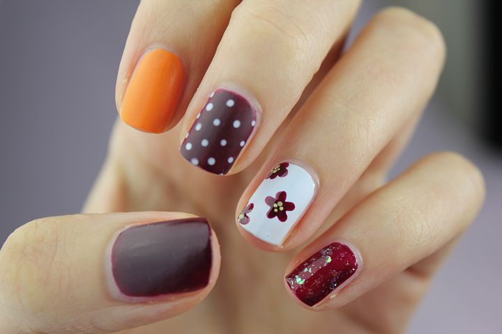 Pretty painted finger nails