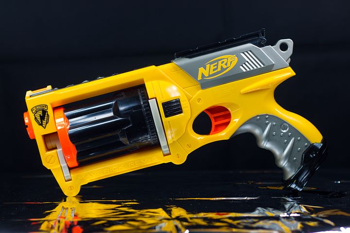 A yellow nerf gun