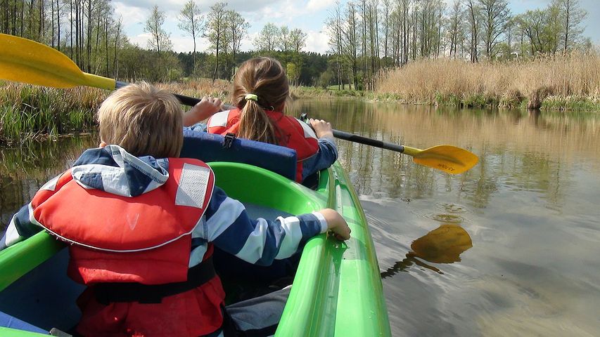 Children in kayak