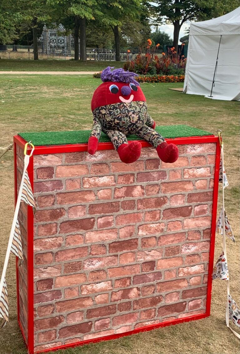 Humpty sat on the wall - Carnival style party games