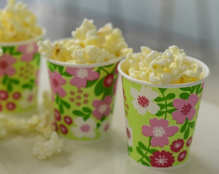 Popcorn in cups - Sleepover birthday parties for kids