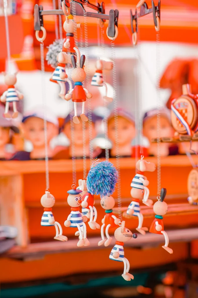 Broken toy garland
